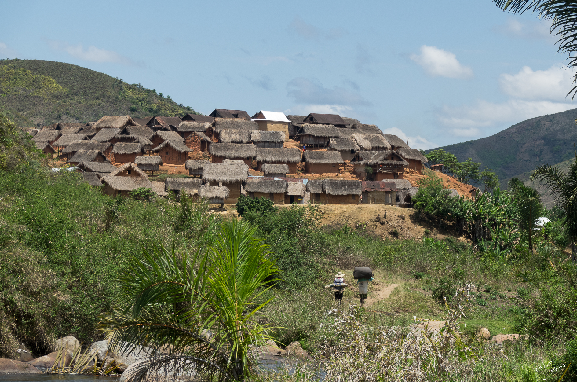 Le village d'Ampasinambo