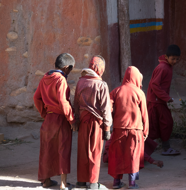 Tsarang : Jeunes moines